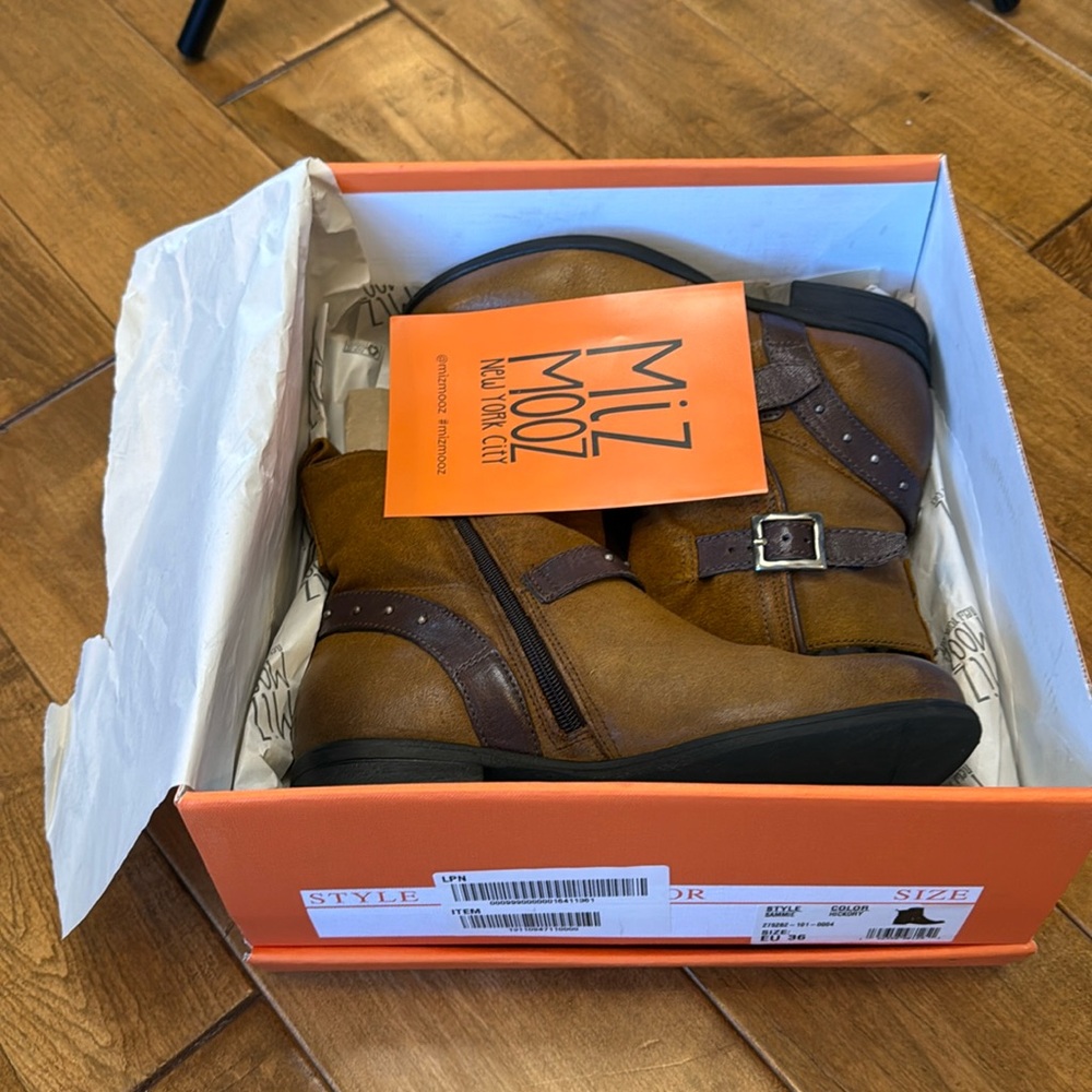 NIB Miz Mooz Sammie Ankle Boots